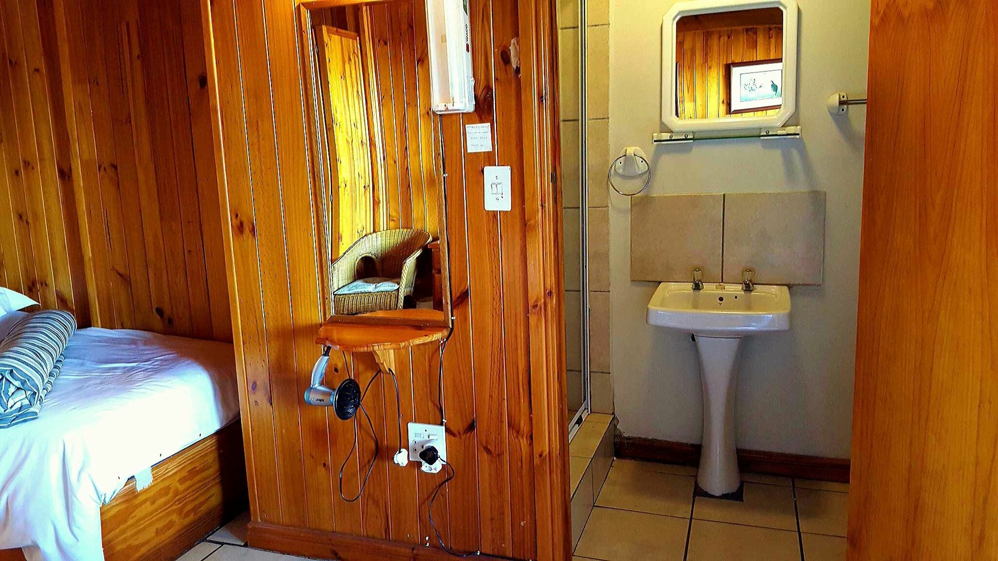 Lakeside Knysna Accomodation Exterior photo